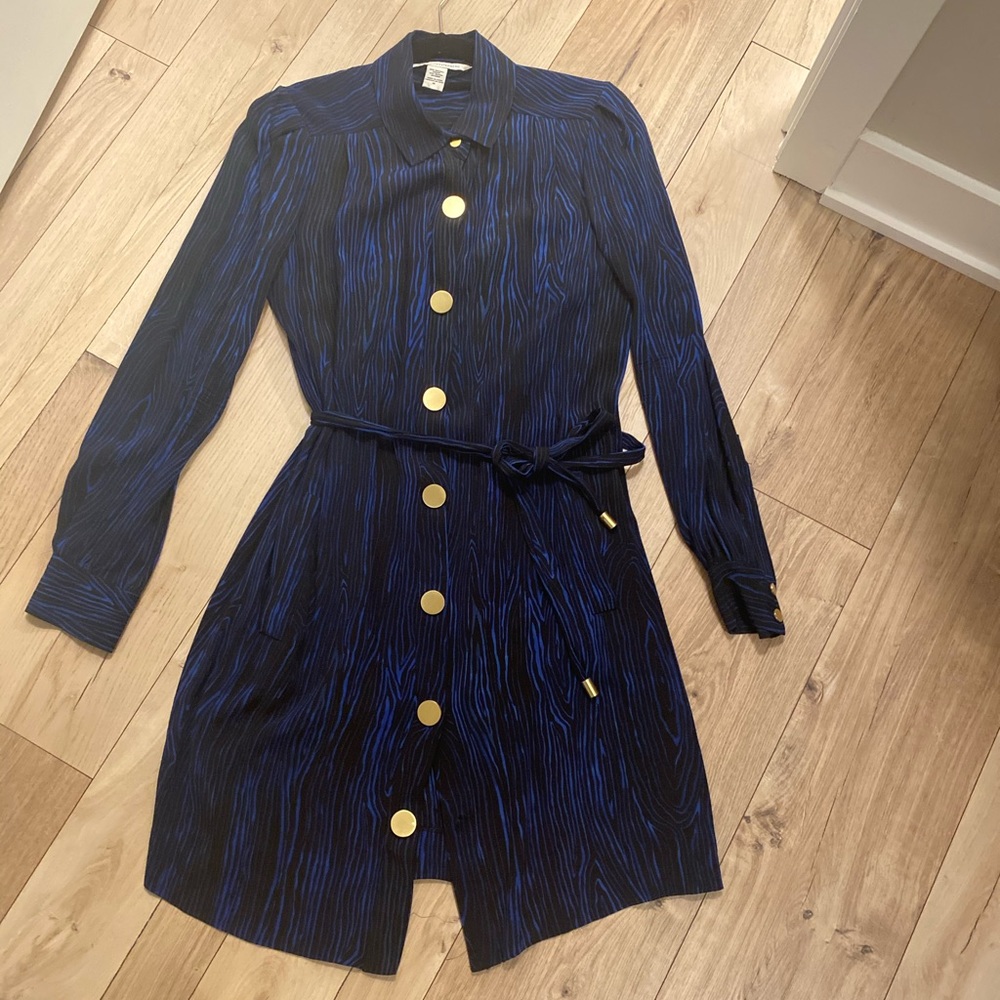 Diane Von Furtensberg- gold button shirt dress